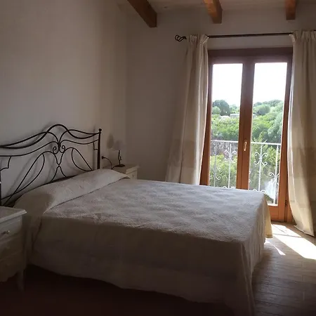 Stazzo Dell'antica Trebbia 圣特雷莎加卢拉