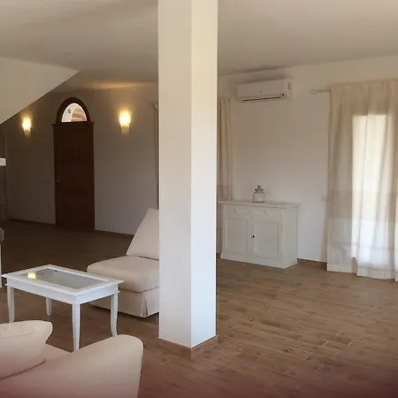 Stazzo Dell'antica Trebbia 빌라 산타테레사의갈루라