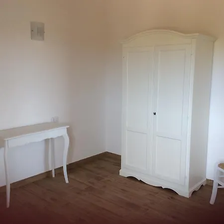 Stazzo Dell'antica Trebbia * 산타테레사의갈루라