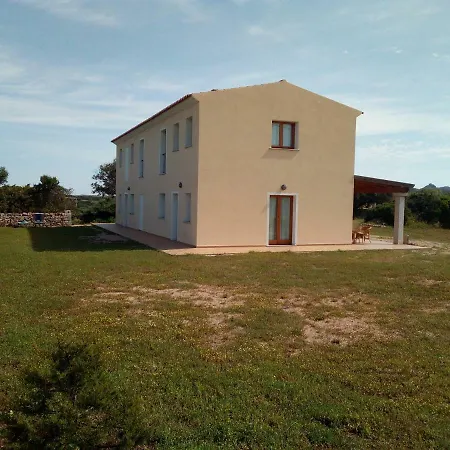 Stazzo Dell'antica Trebbia * 산타테레사의갈루라